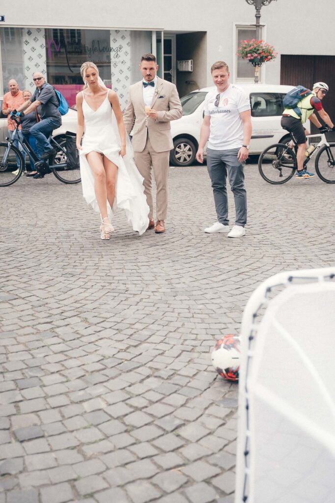 Braut Fussball