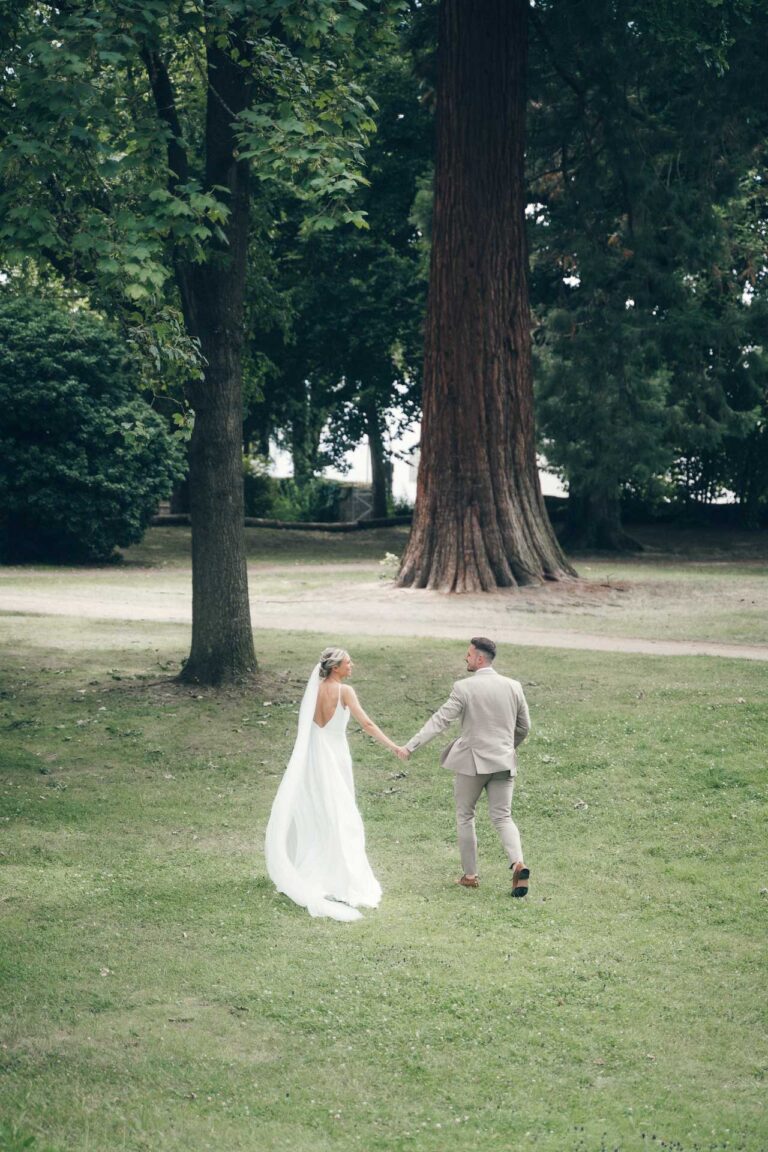 Brautpaar Fotos laufen