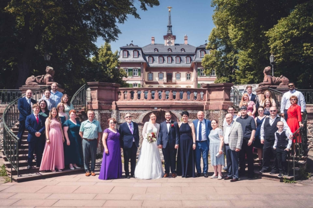 Gruppenfoto einer Hochzeitsgesellschaft in Frankfurt