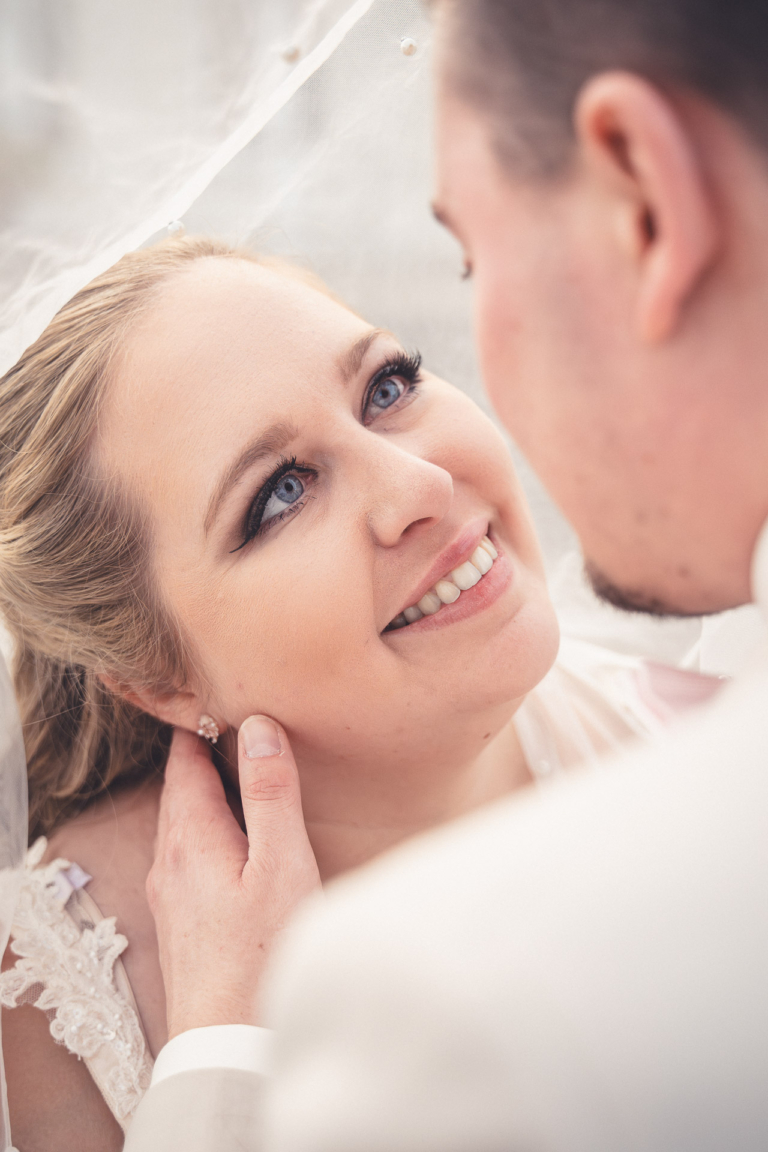 Braut lachen Hochzeit